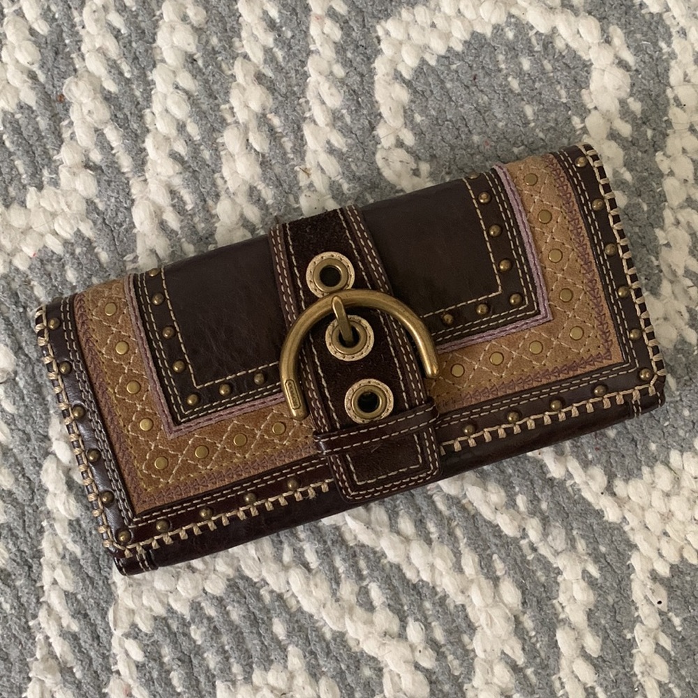 COACH buckle brown wallet